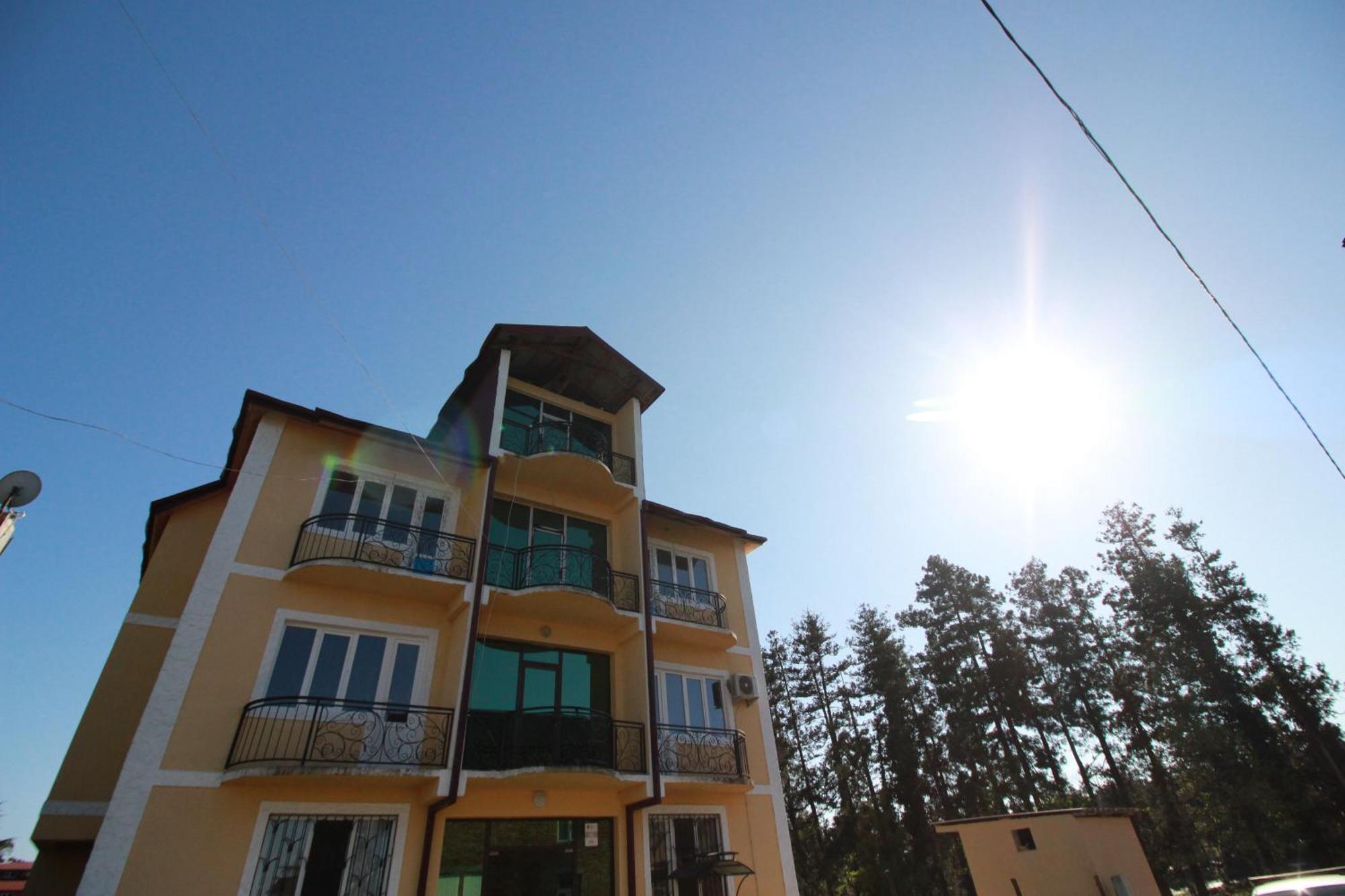 Gala Hotel Ureki Exterior photo